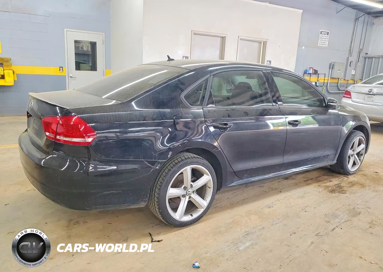 2012 Volkswagen Passat VIN:1VWAP7A37CC005388 - 3
