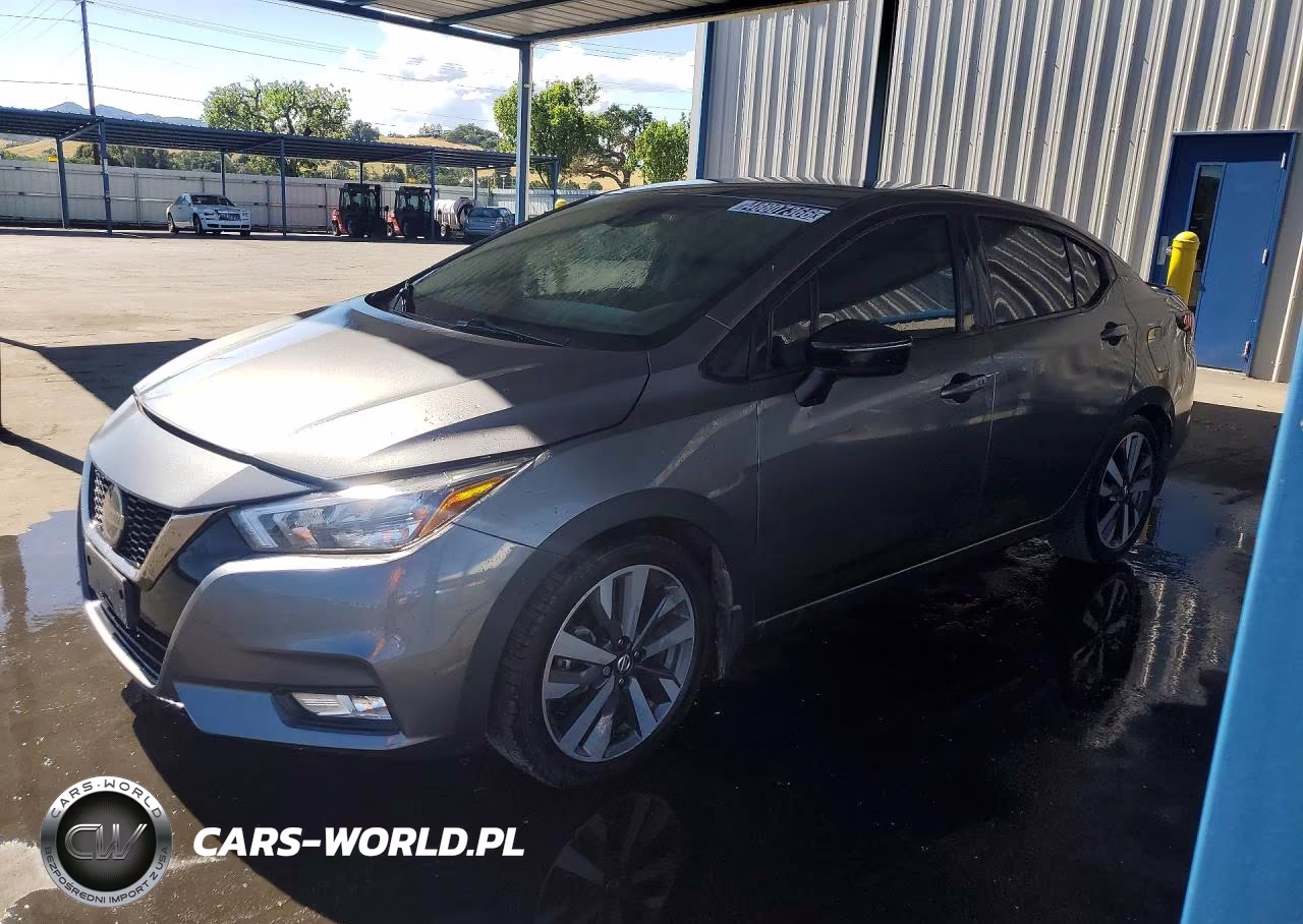 2020 Nissan Versa Sr
