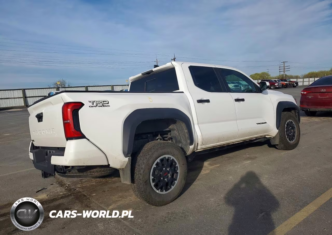 2024 Toyota Tacoma Trd Off-Road VIN:3TMLB5JN9RM065681 - 3