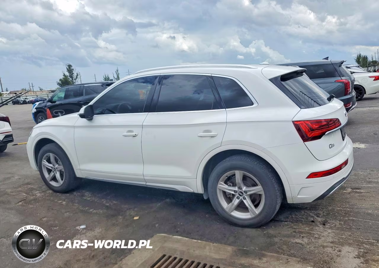 2021 Audi Q5 Premium VIN:WA1AAAFY0M2099749 - 2