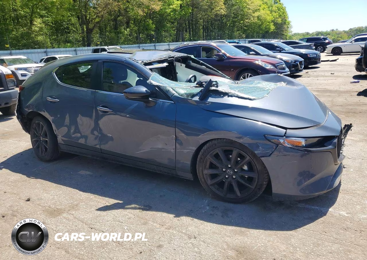 2022 Mazda 3 Preferred VIN:JM1BPALL1N1518958 - 4