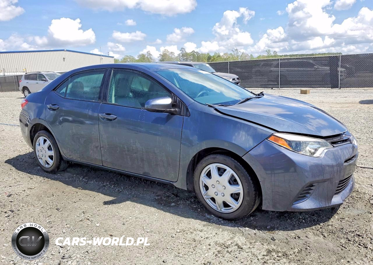 2015 Toyota Corolla Le VIN:2T1BURHE6FC369283 - 4