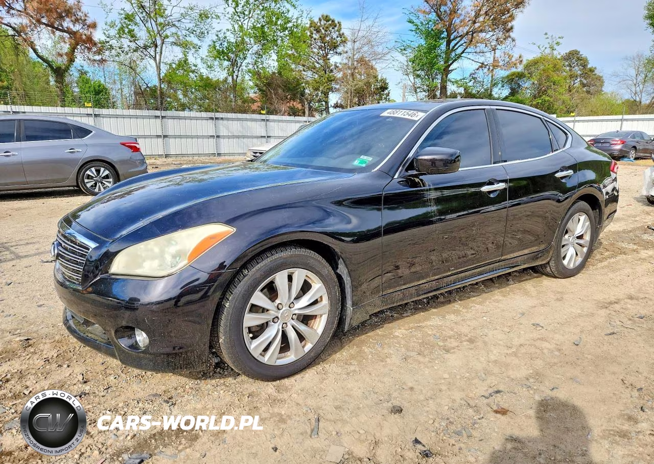2011 Infiniti M56 Base