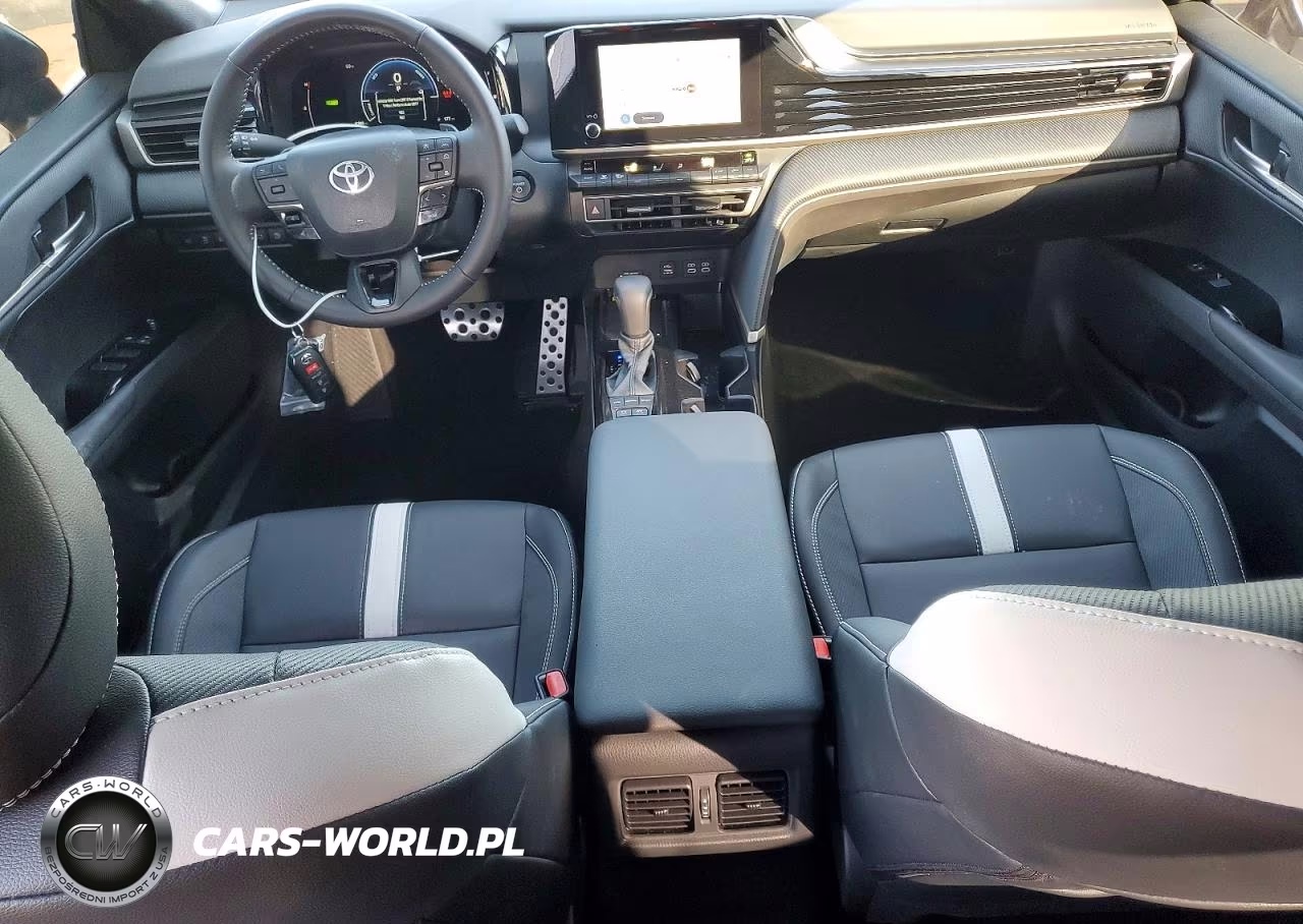 2026 Toyota Camry Se VIN:4T1DAACK1TU252785 - 8