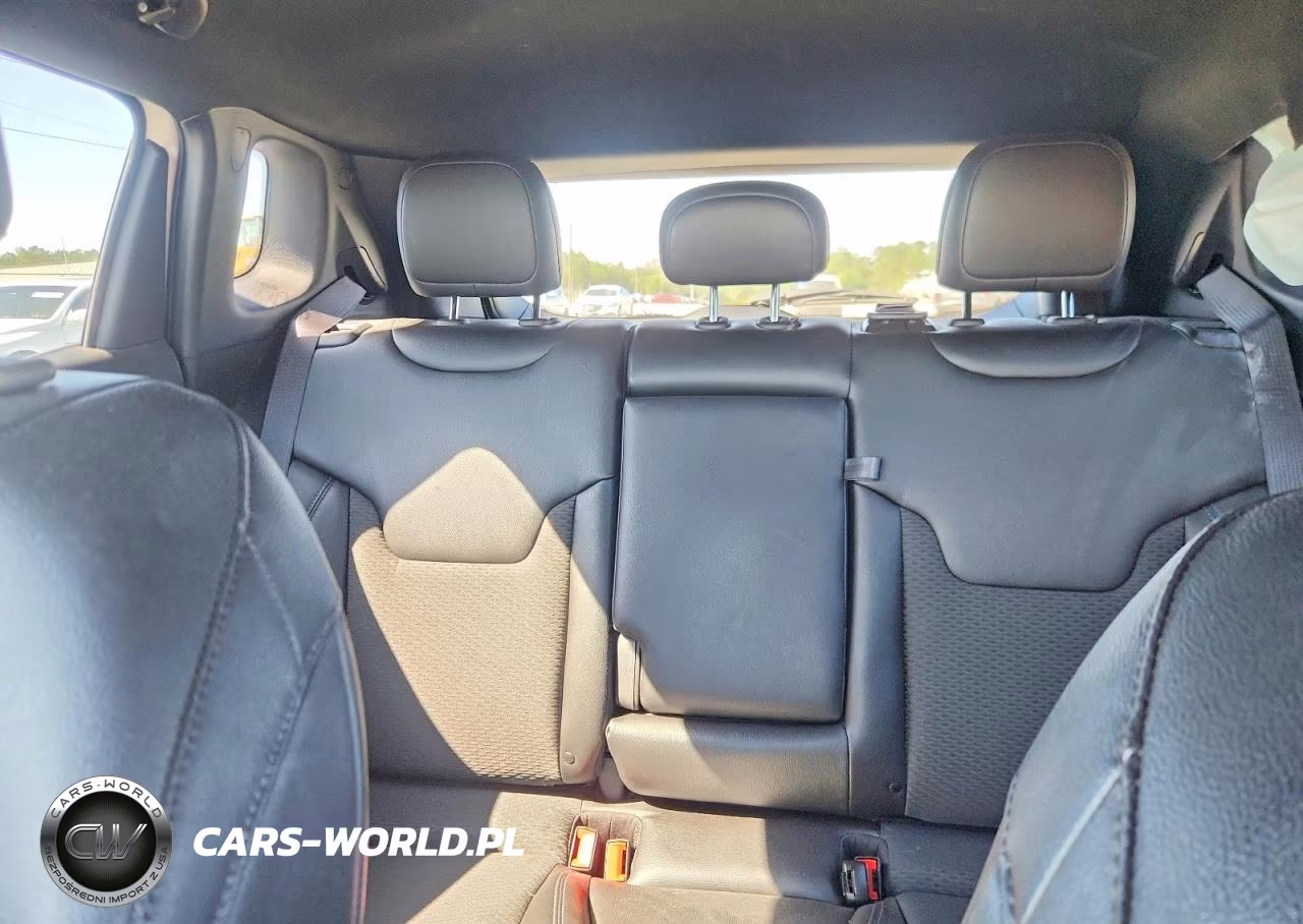 2024 Jeep Compass Latitude VIN:3C4NJDBN0RT115703 - 10