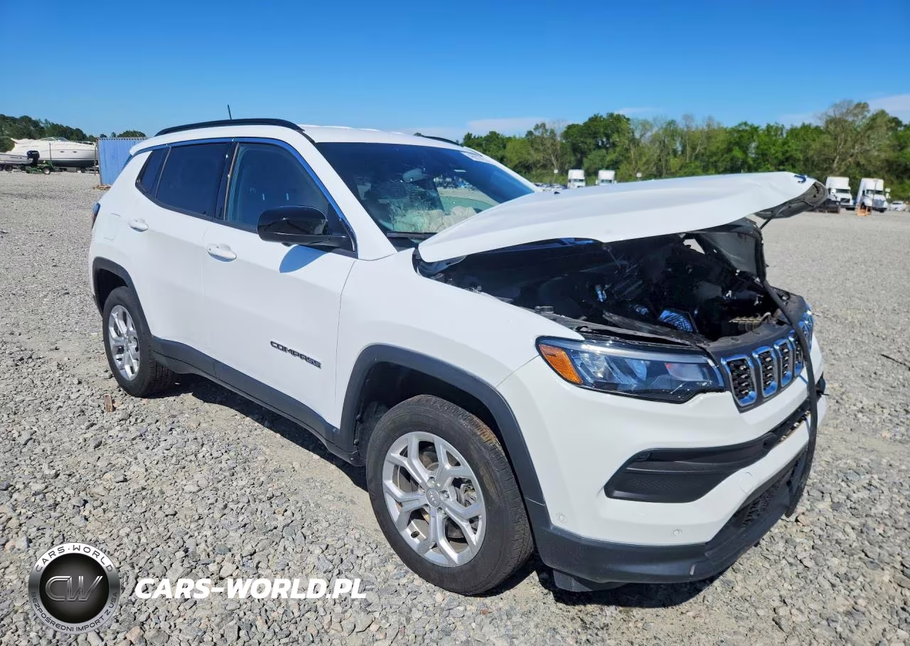 2024 Jeep Compass Latitude VIN:3C4NJDBN0RT115703 - 4