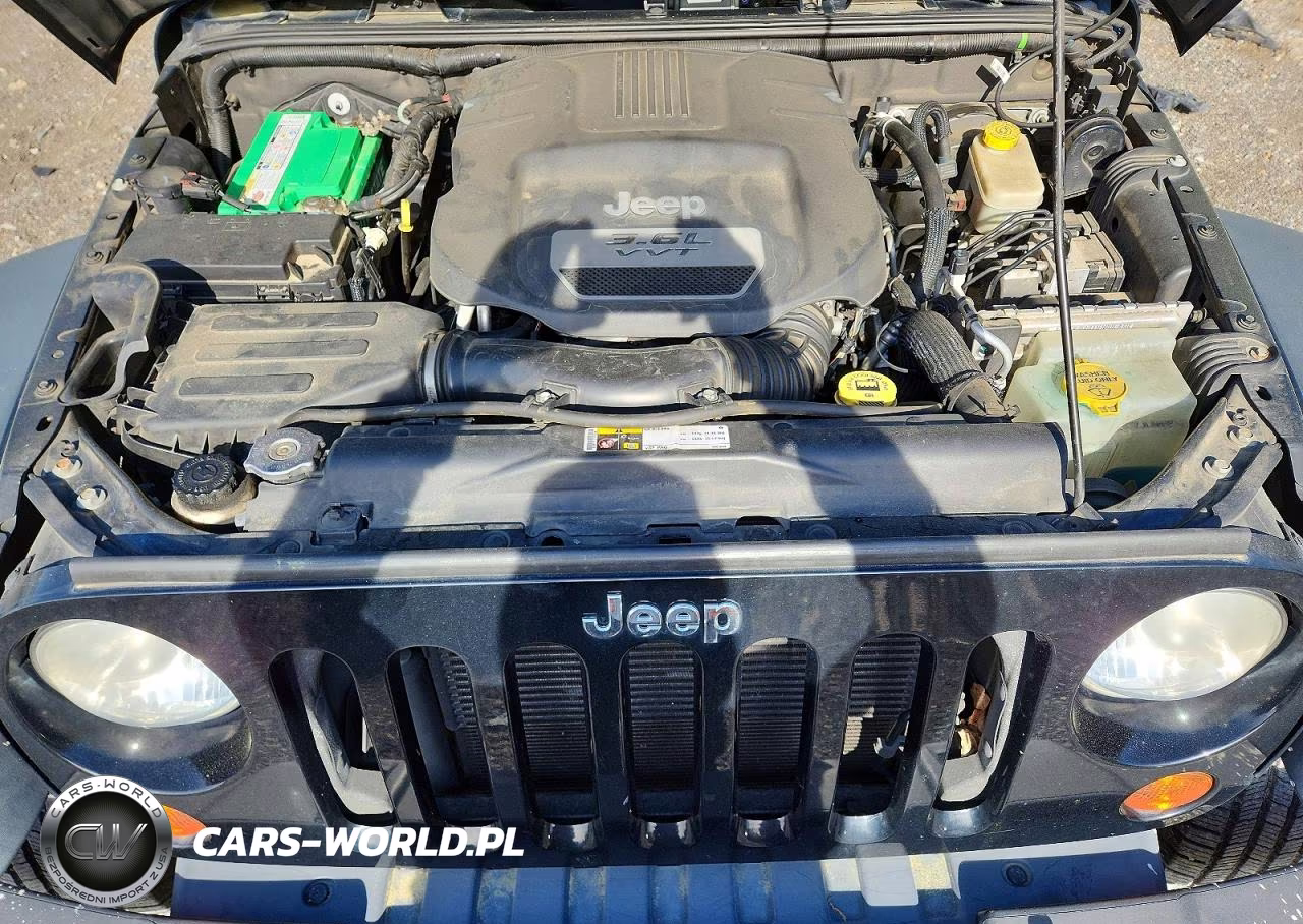 2013 Jeep Wrangler Unlimited Sport VIN:1C4BJWDG7DL643093 - 11