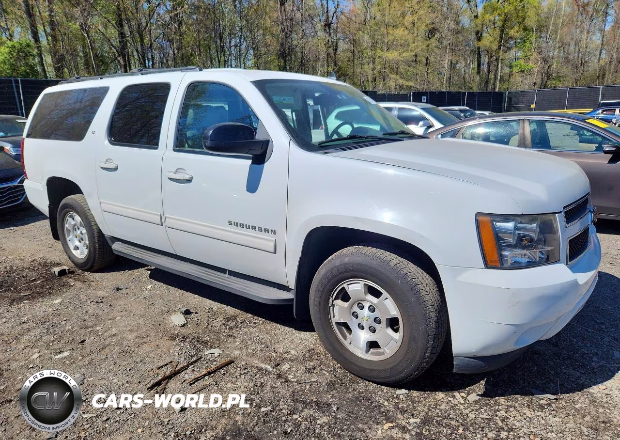 2011 Chevrolet Suburban K1500 Lt VIN:1GNSKJE32BR168482 - 4