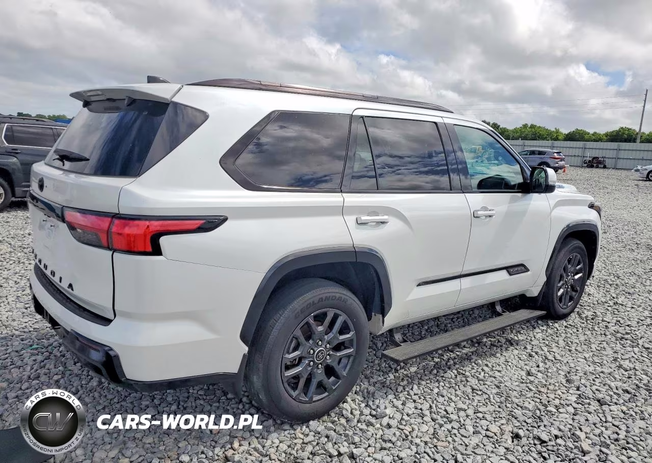 2023 Toyota Sequoia Platinum VIN:7SVAAABA1PX012579 - 3