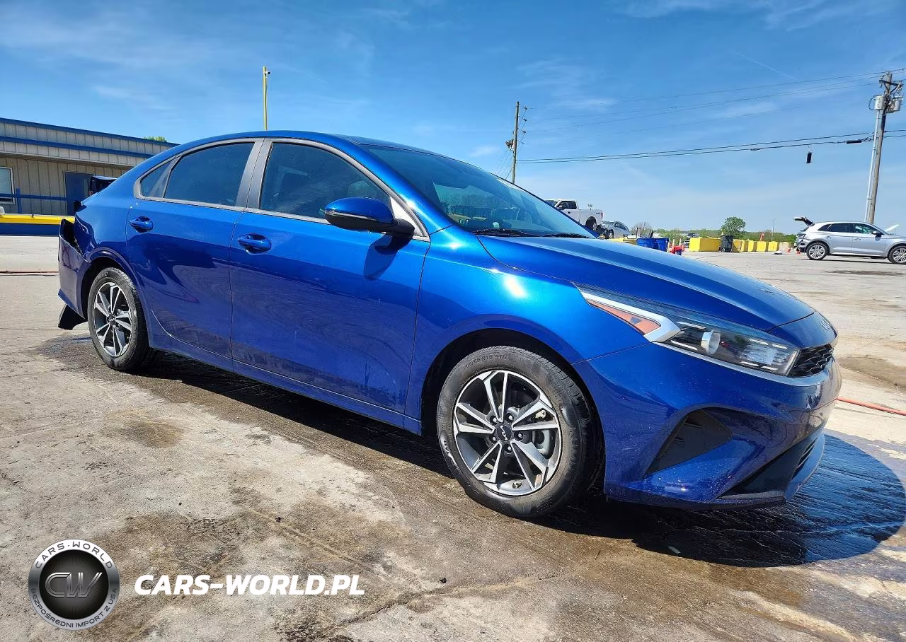 2023 Kia Forte Lxs VIN:3KPF24AD5PE678547 - 4