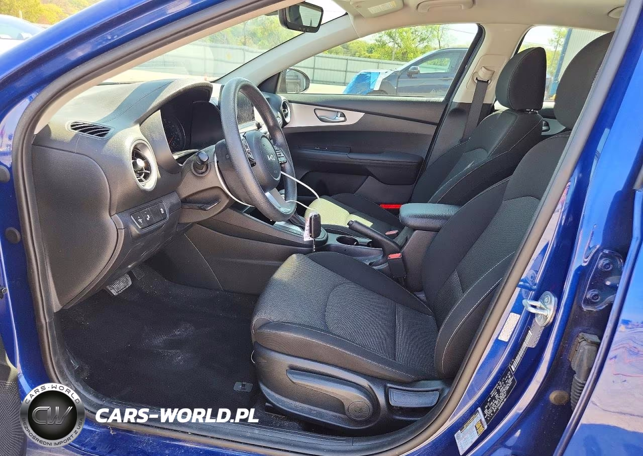 2023 Kia Forte Lxs VIN:3KPF24AD5PE678547 - 7
