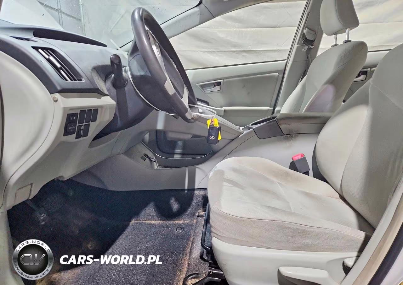 2012 Toyota Prius Two VIN:JTDKN3DU8C5452892 - 7