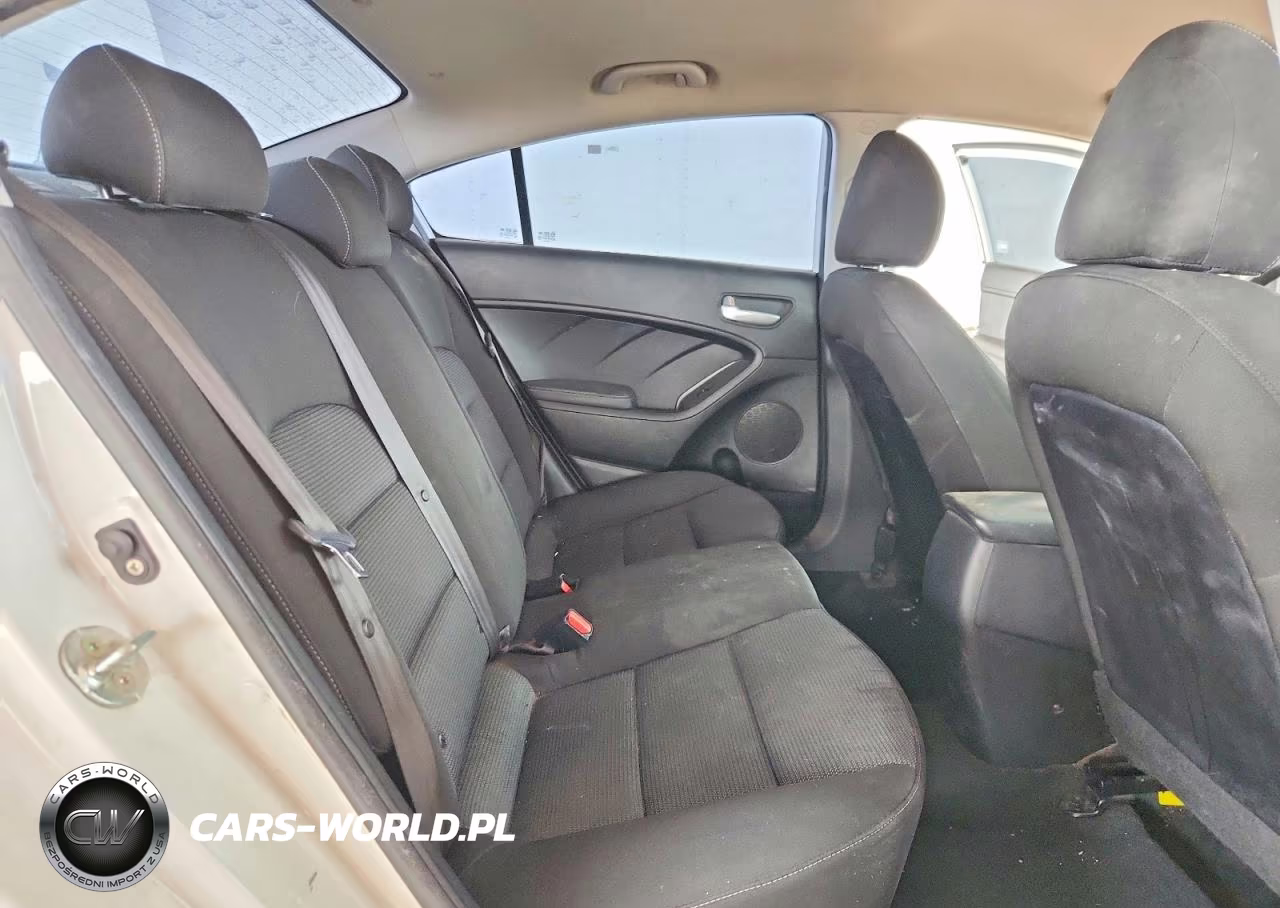 2017 Kia Forte Lx VIN:3KPFK4A7XHE159716 - 10