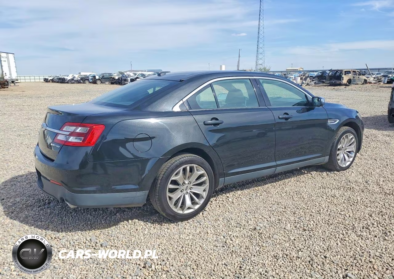 2015 Ford Taurus Limited VIN:1FAHP2F81FG118569 - 3
