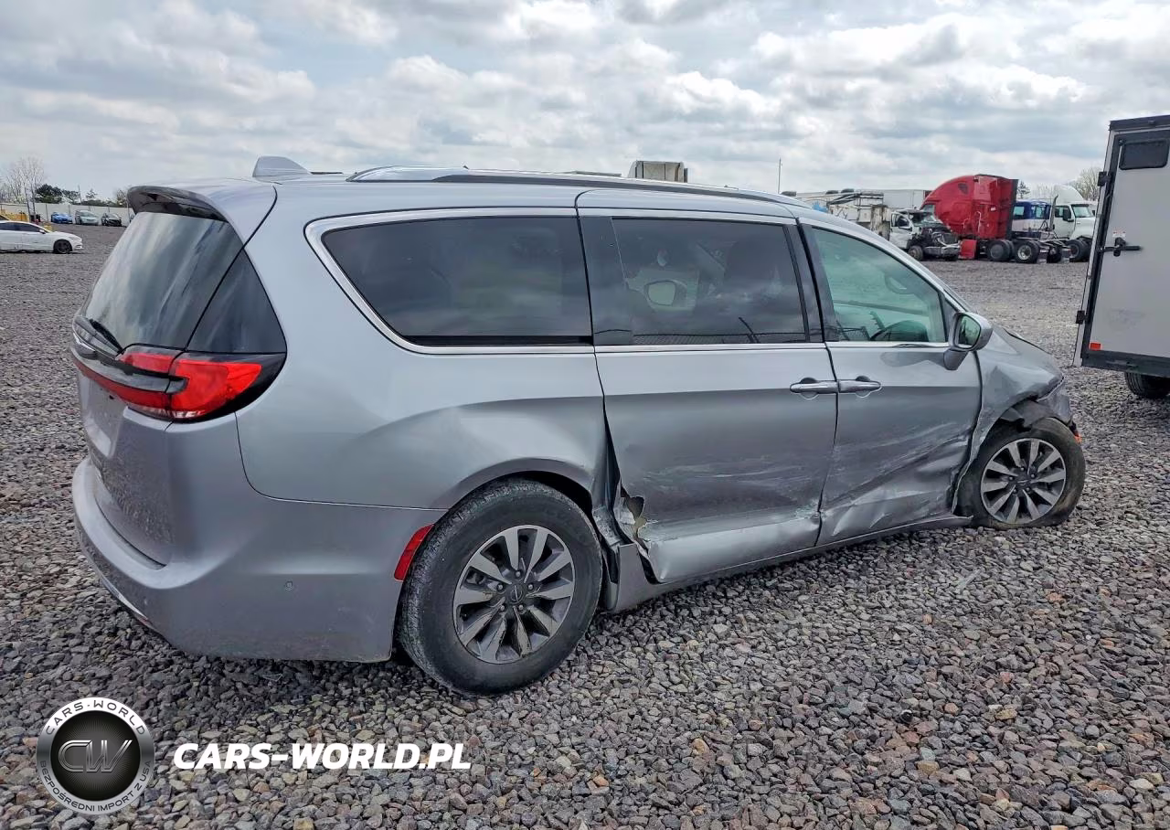 2021 Chrysler Pacifica Touring L VIN:2C4RC1BG4MR527565 - 3