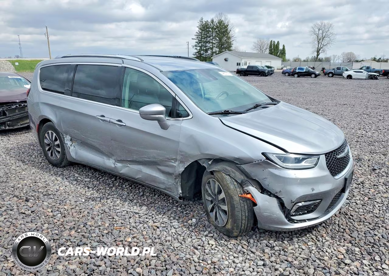 2021 Chrysler Pacifica Touring L VIN:2C4RC1BG4MR527565 - 4