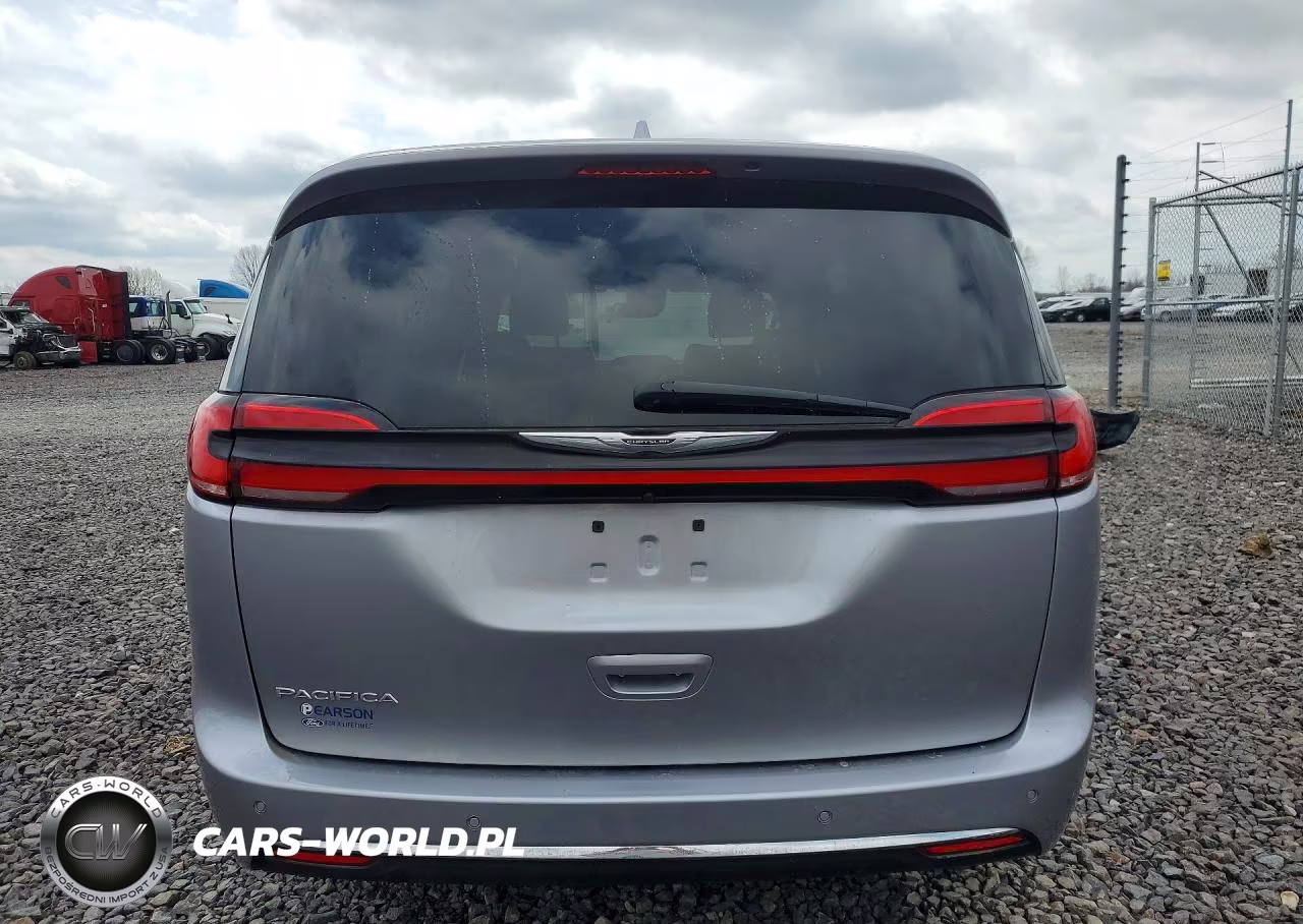 2021 Chrysler Pacifica Touring L VIN:2C4RC1BG4MR527565 - 6