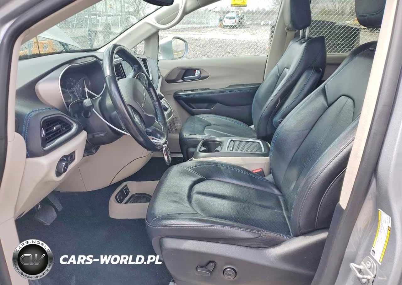 2021 Chrysler Pacifica Touring L VIN:2C4RC1BG4MR527565 - 7