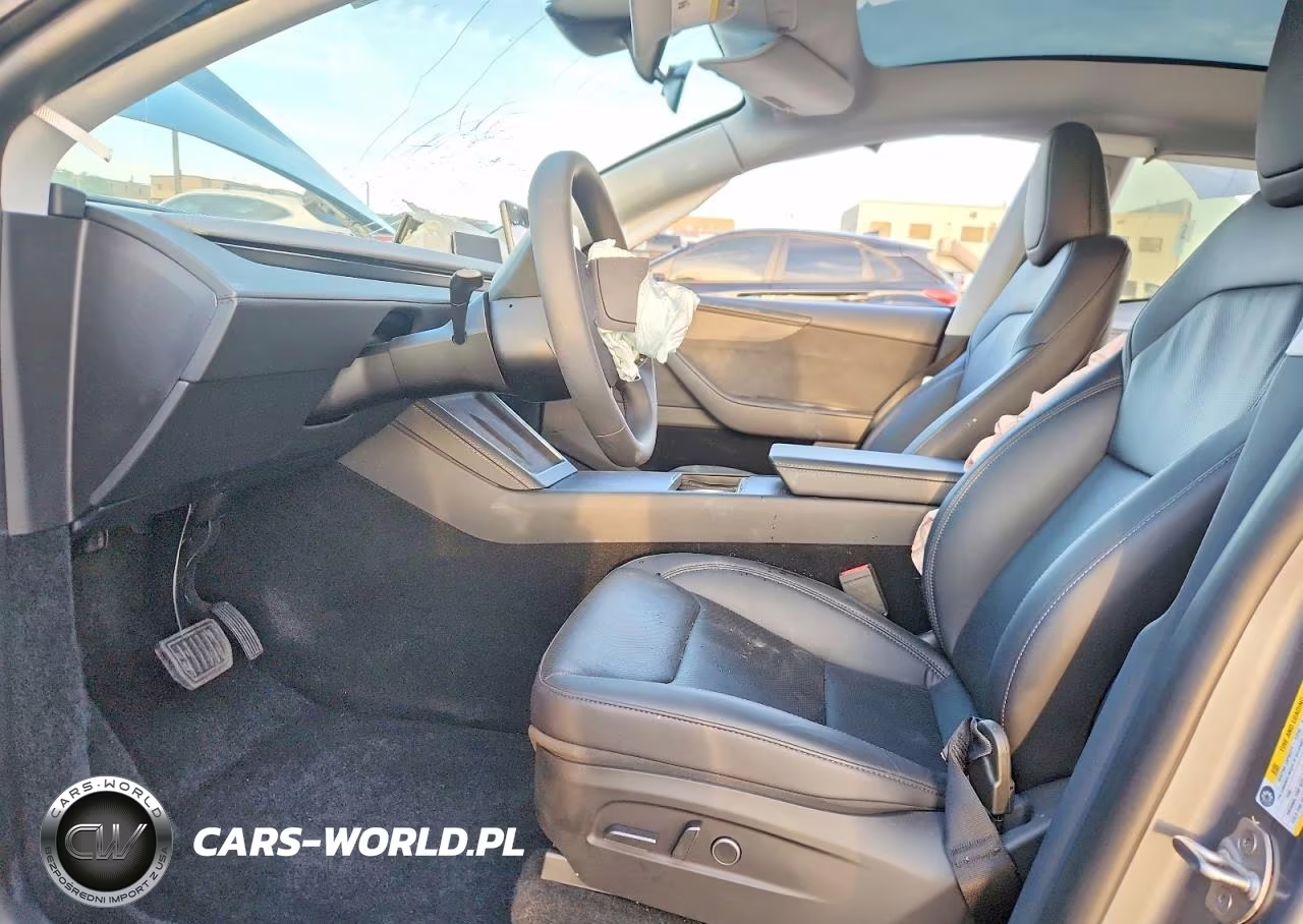 2026 Tesla Model Y VIN:7SAYGDED5TA469141 - 7