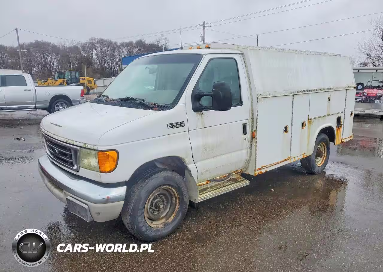 2004 Ford Econoline E350 Super Duty Cutaway Van