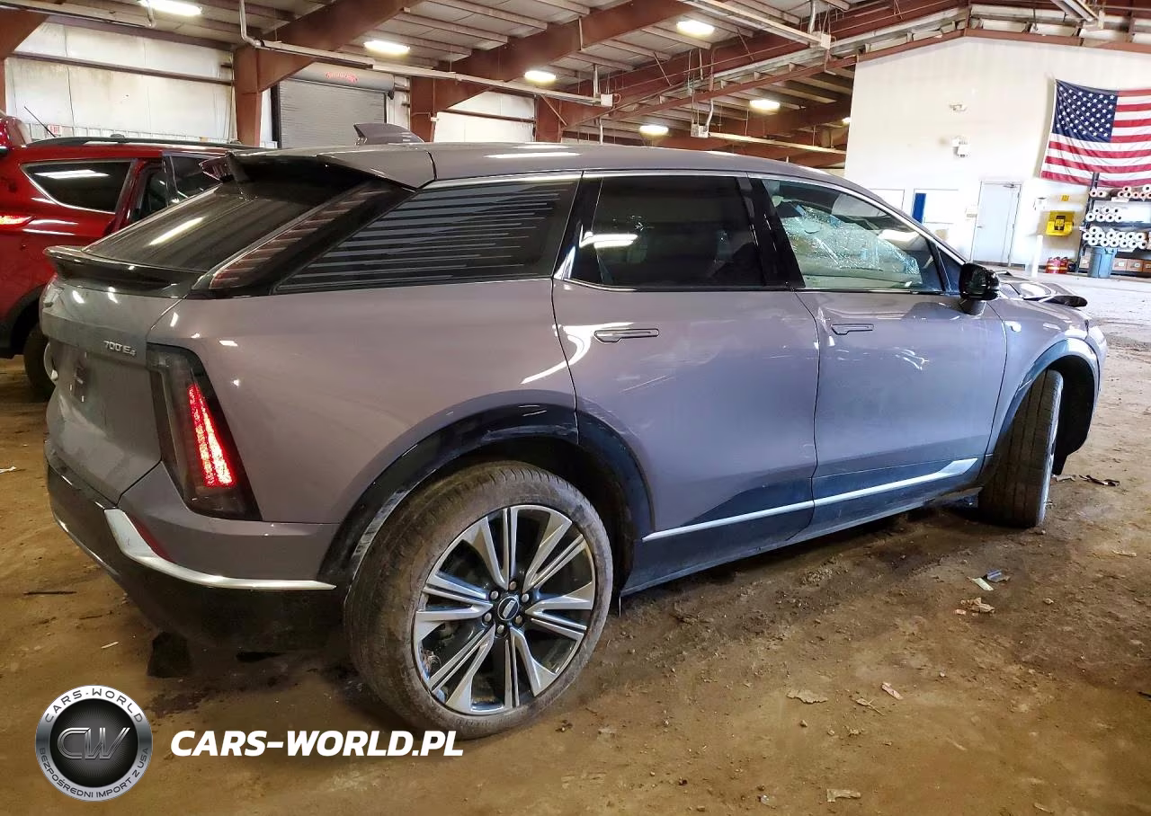 2026 Cadillac Optiq Luxury VIN:3GYK3DM48TS146402 - 3