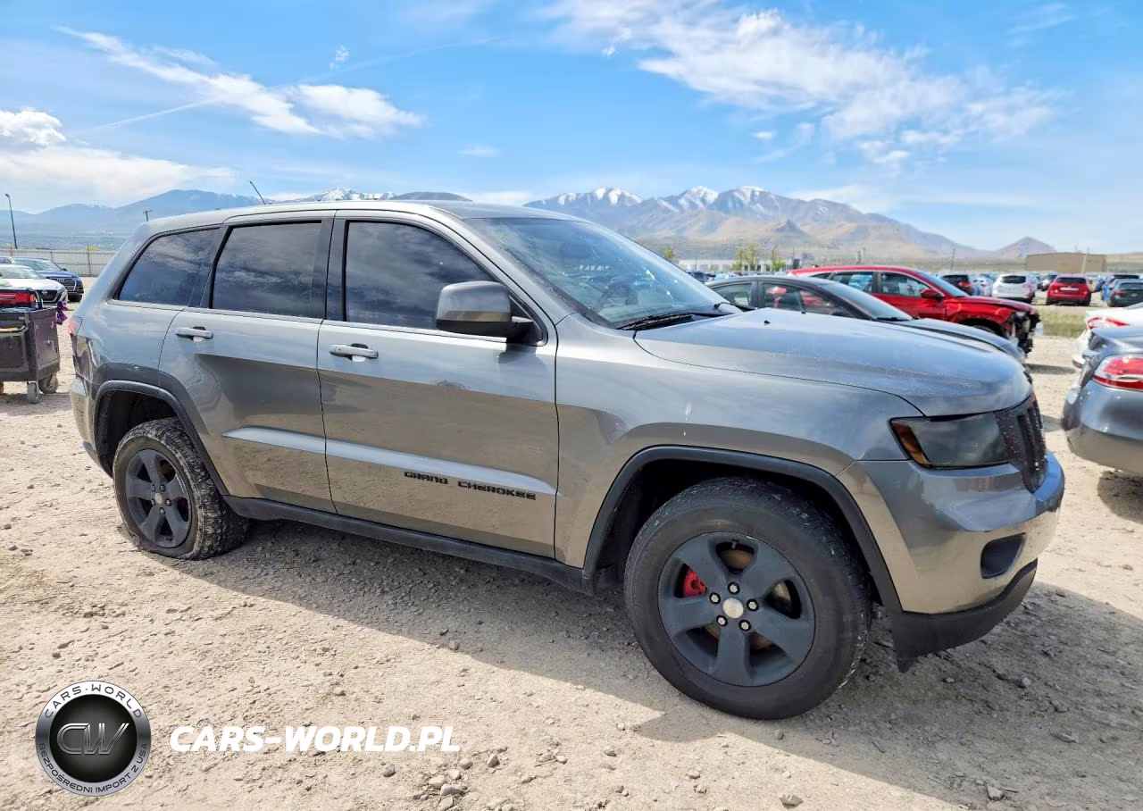 2011 Jeep Grand Cherokee Laredo VIN:1J4RR4GG9BC721291 - 4