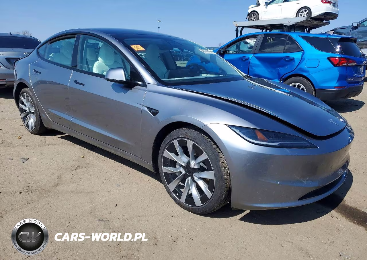 2025 Tesla Model 3 VIN:5YJ3E1EA3SF048585 - 4