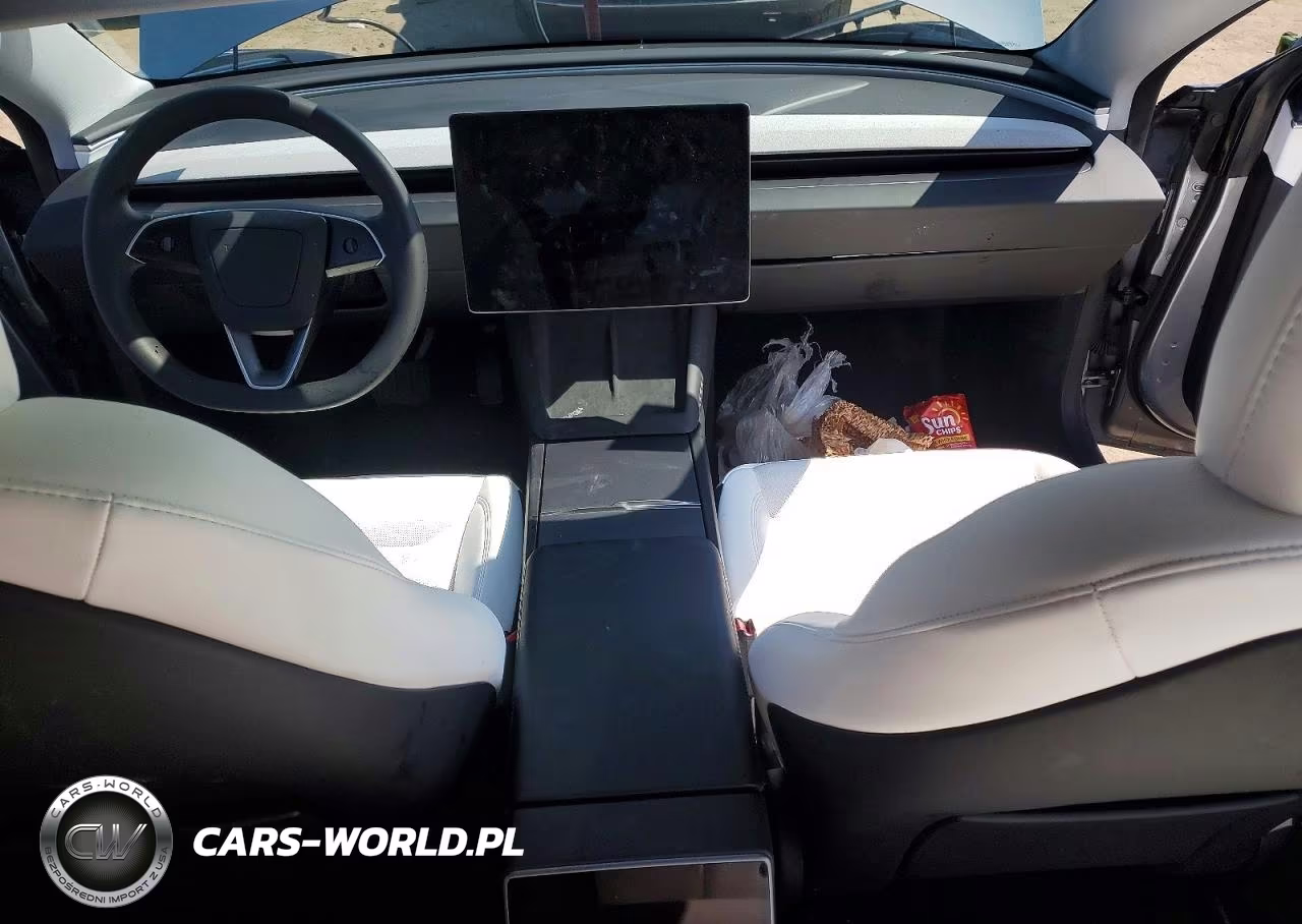 2025 Tesla Model 3 VIN:5YJ3E1EA3SF048585 - 8