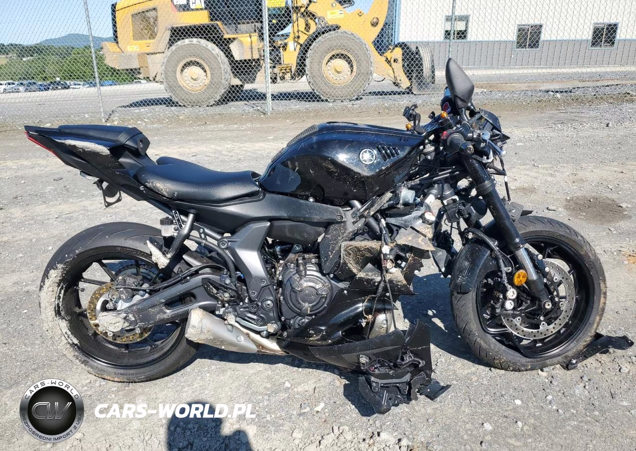 2025 Yamaha Yzfr7