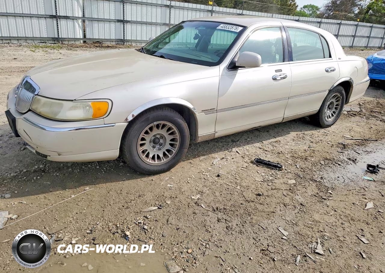 2000 Lincoln Town Car Cartier