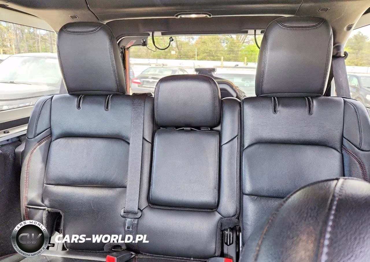 2019 Jeep Wrangler Unlimited Rubicon VIN:1C4HJXFG7KW607705 - 10