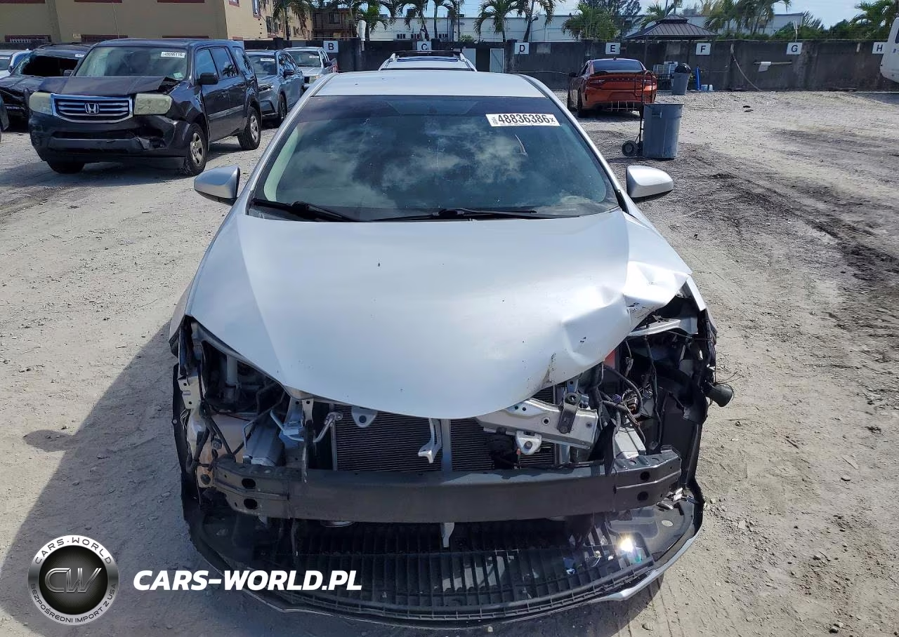 2015 Toyota Corolla L VIN:2T1BURHE7FC271864 - 5