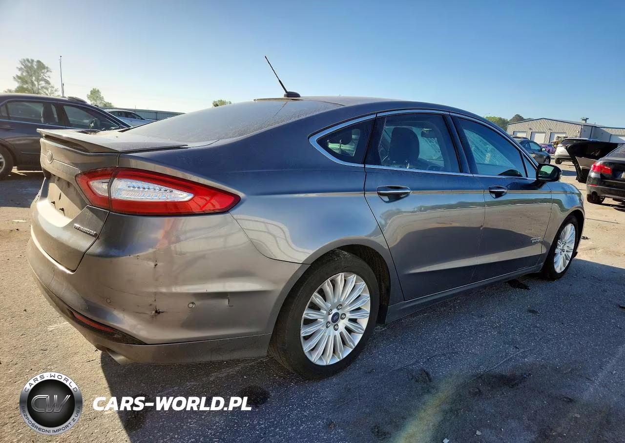 2014 Ford Fusion Titanium Phev VIN:3FA6P0SU0ER289318 - 3