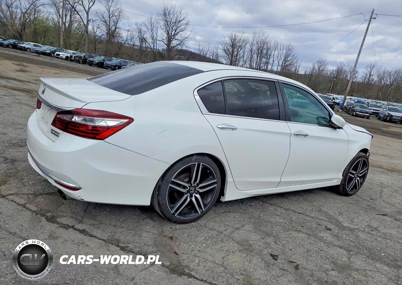 2017 Honda Accord Sport Special Edition VIN:1HGCR2F18HA076815 - 3