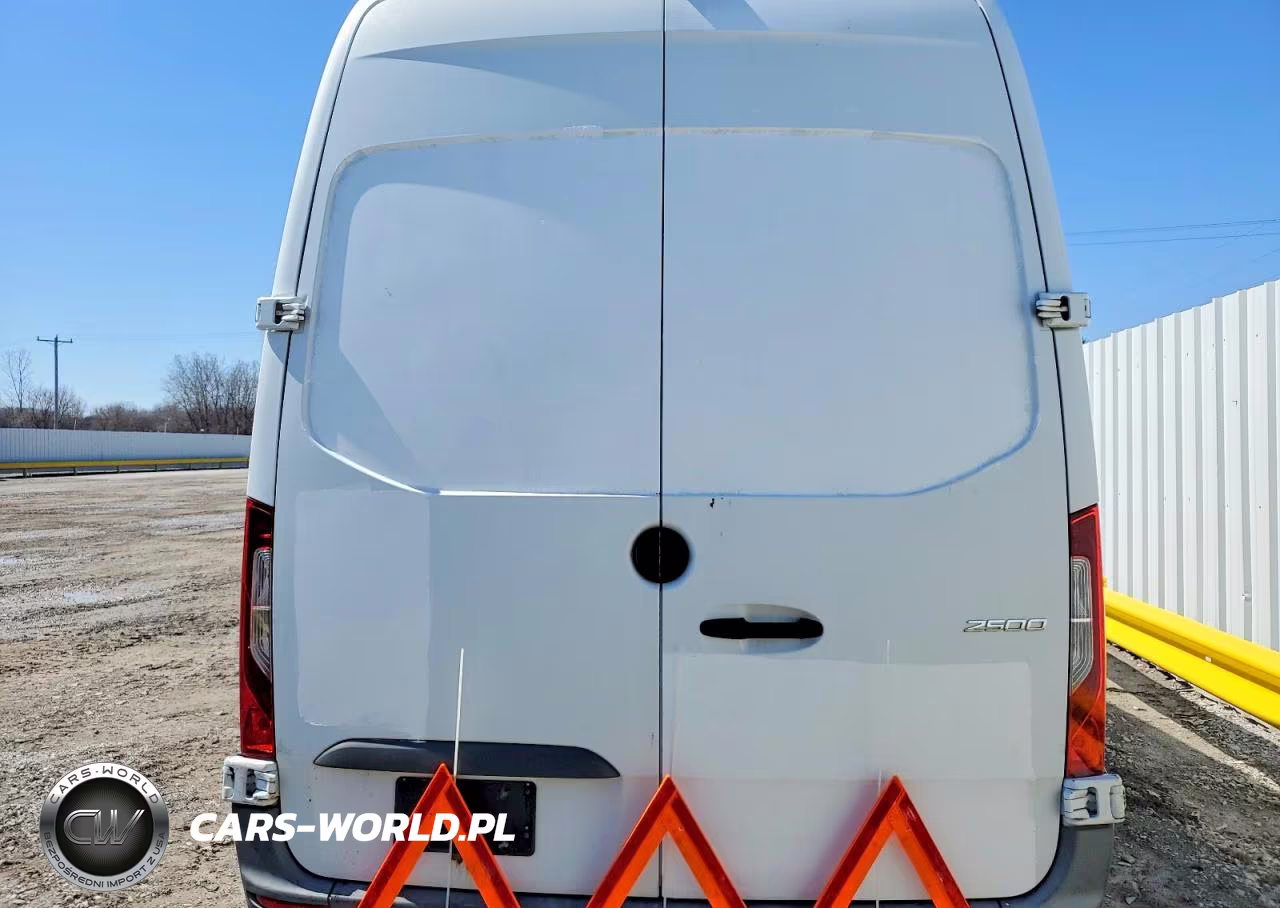 2019 Mercedes Benz Sprinter 2500 Delivery Van VIN:WD3PF1CD6KP051606 - 10