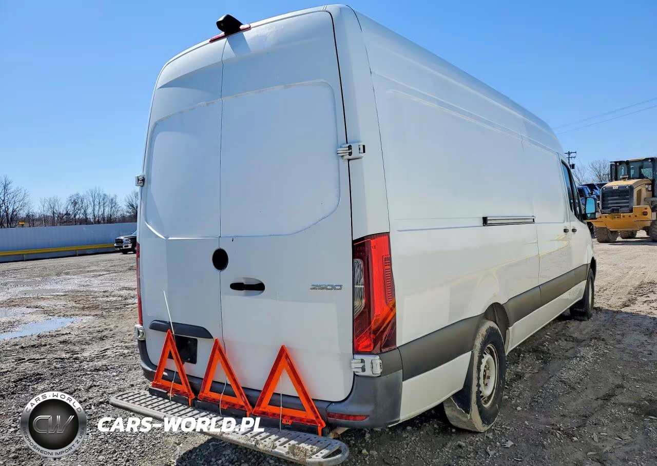 2019 Mercedes Benz Sprinter 2500 Delivery Van VIN:WD3PF1CD6KP051606 - 3