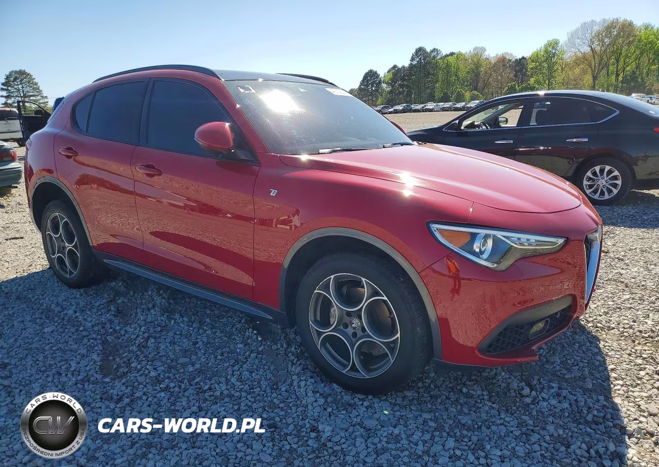 2022 Alfa Romeo Stelvio Ti VIN:ZASPAKBN7N7D47332 - 4