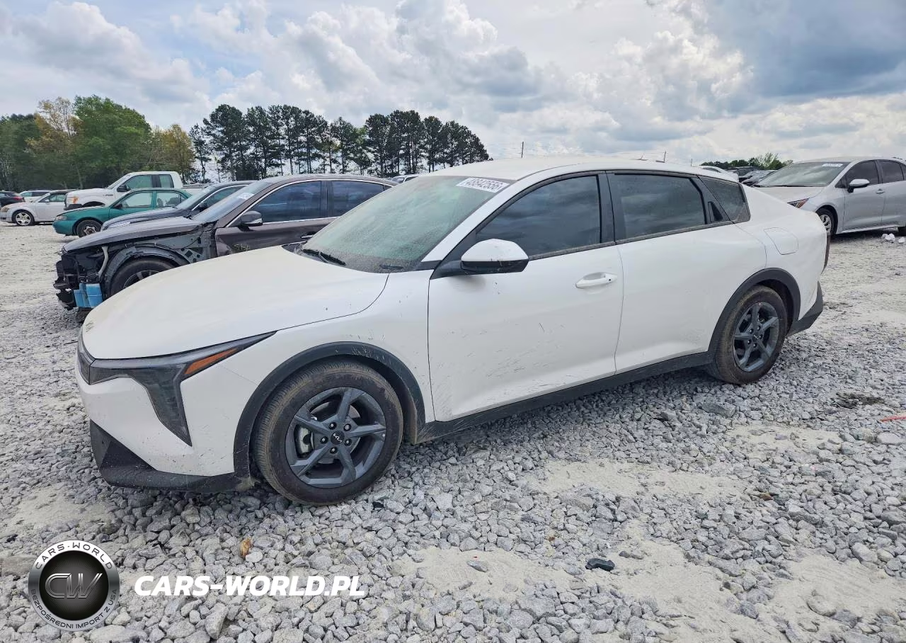 2025 Kia K4 Lxs – zdjęcie 1 z 12