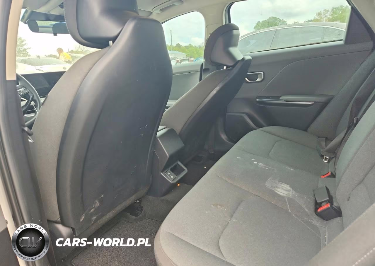 2025 Kia K4 Lxs VIN:3KPFT4DE9SE119030 - 10