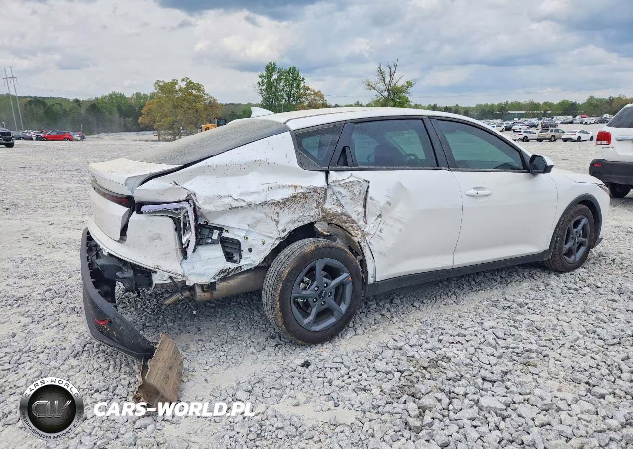 2025 Kia K4 Lxs VIN:3KPFT4DE9SE119030 - 3