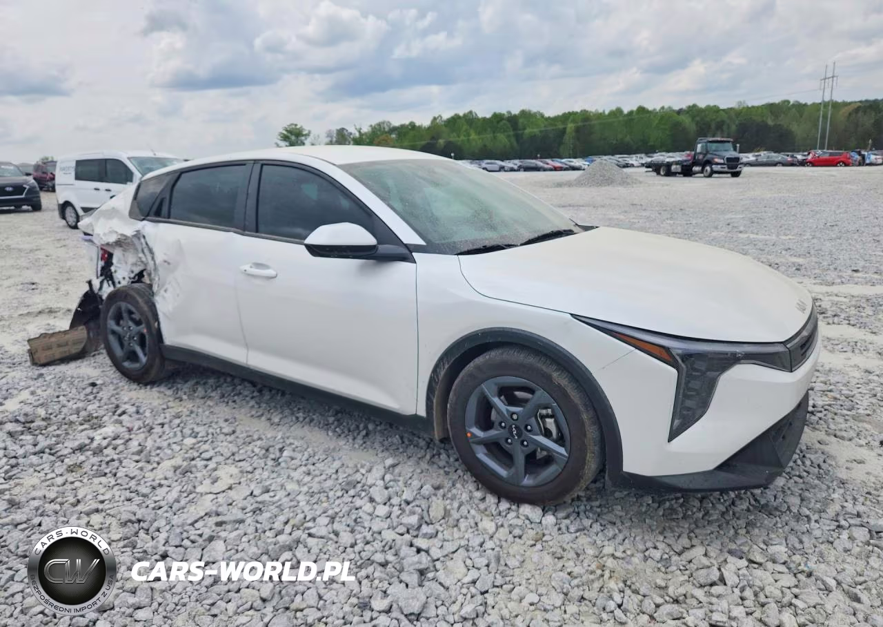 2025 Kia K4 Lxs VIN:3KPFT4DE9SE119030 - 4