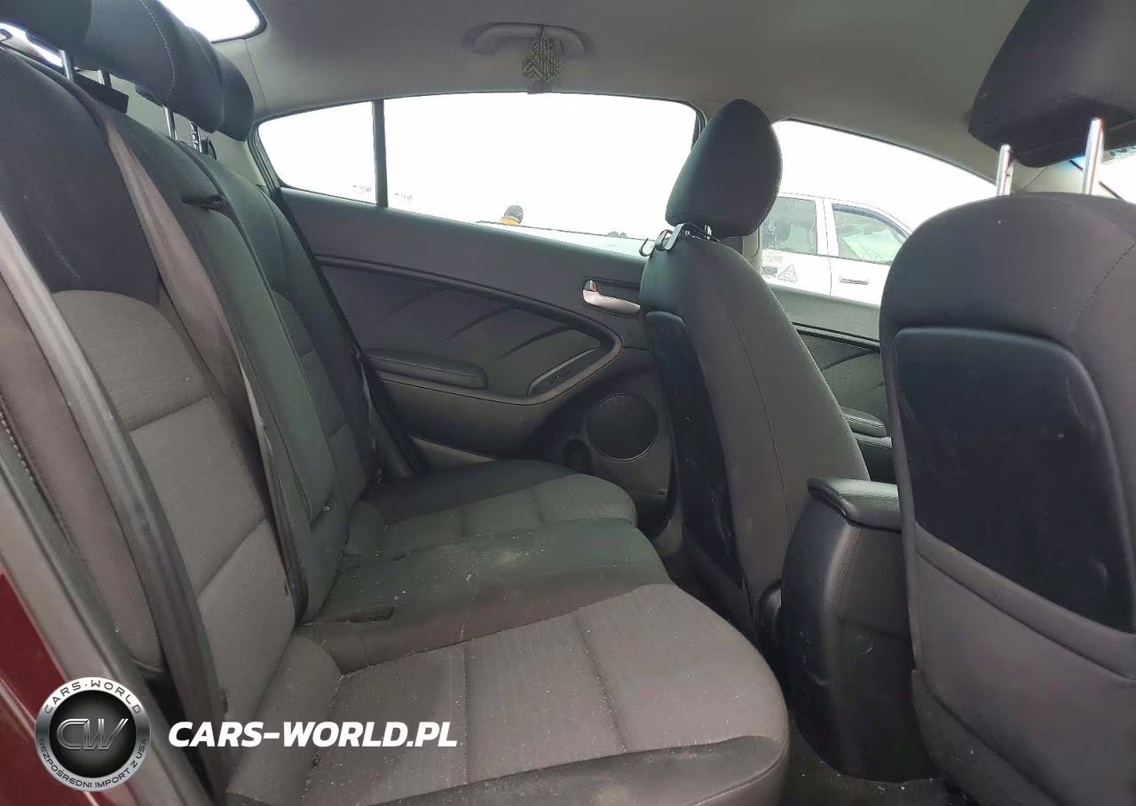 2018 Kia Forte Lx VIN:3KPFL4A7XJE253999 - 10