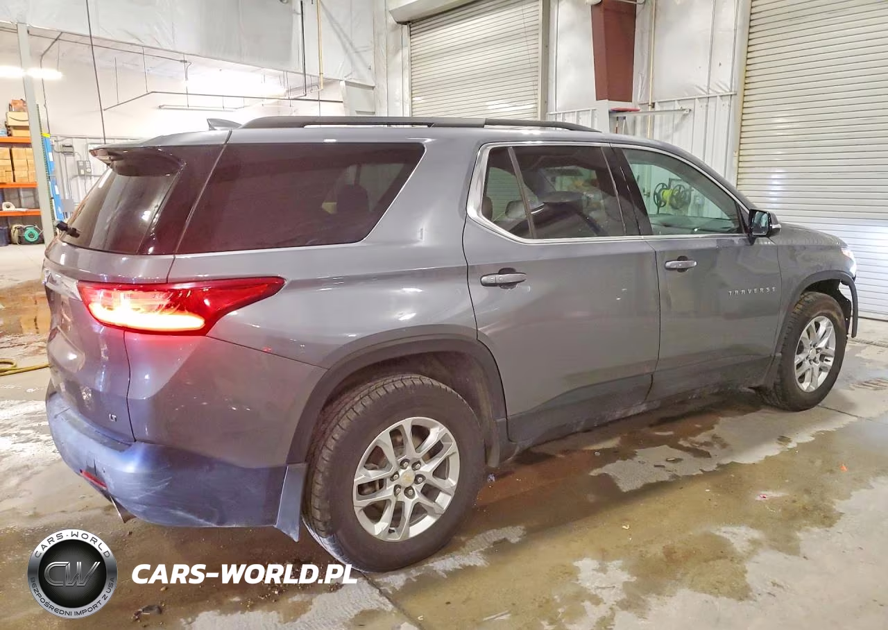 2019 Chevrolet Traverse Lt VIN:1GNEVGKWXKJ150431 - 3