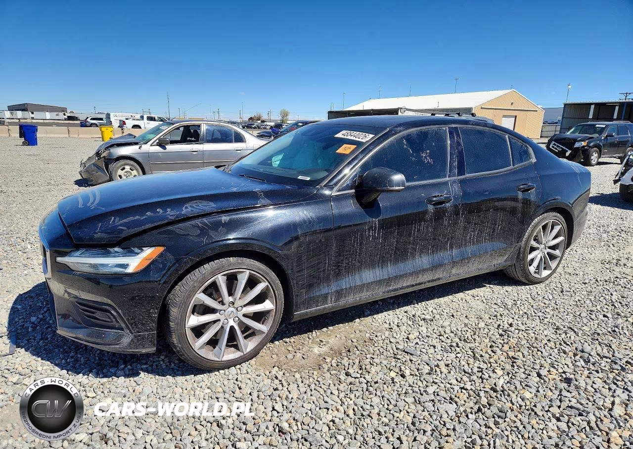 2020 Volvo S60 T6 Momentum