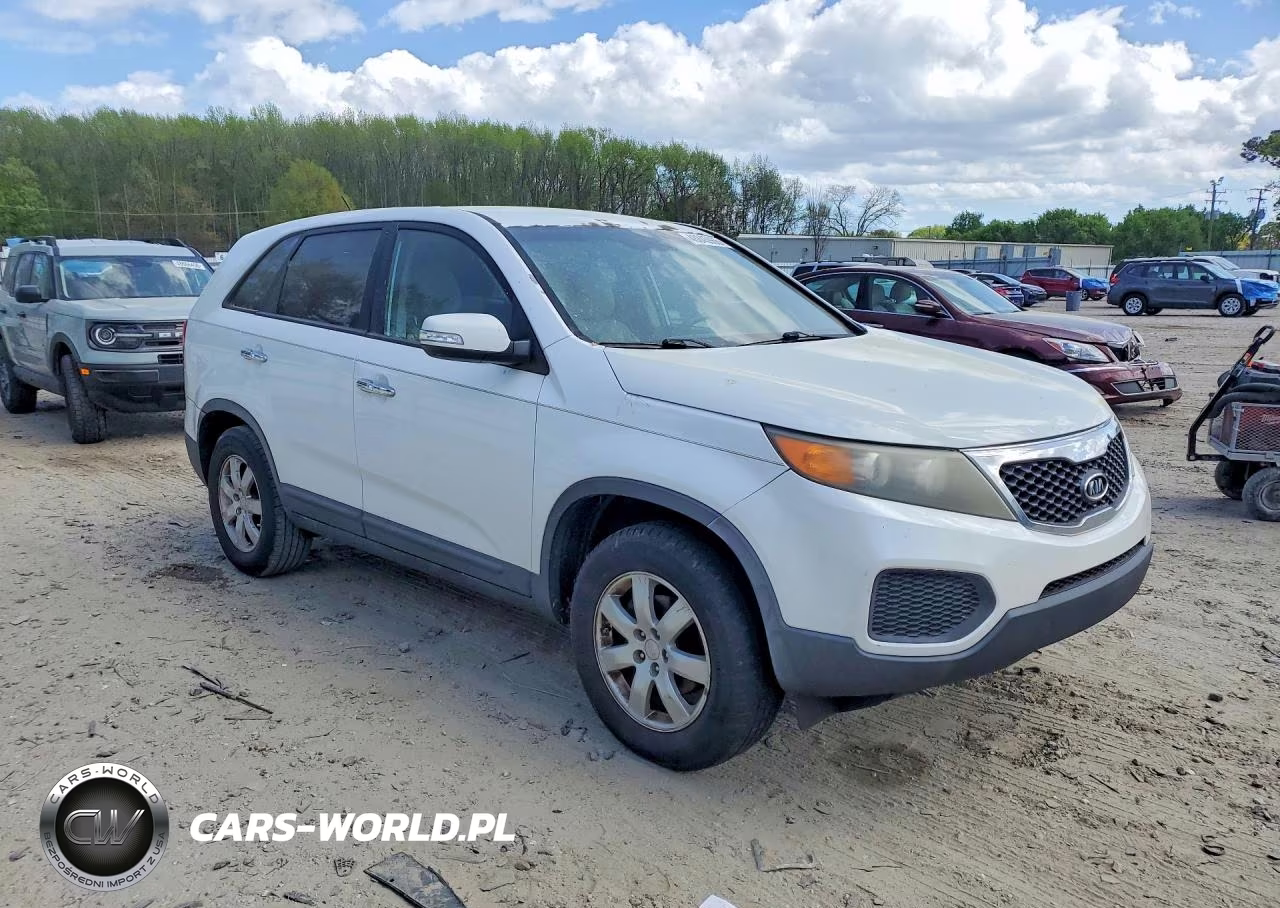 2011 Kia Sorento Lx VIN:5XYKT3A14BG154099 - 4