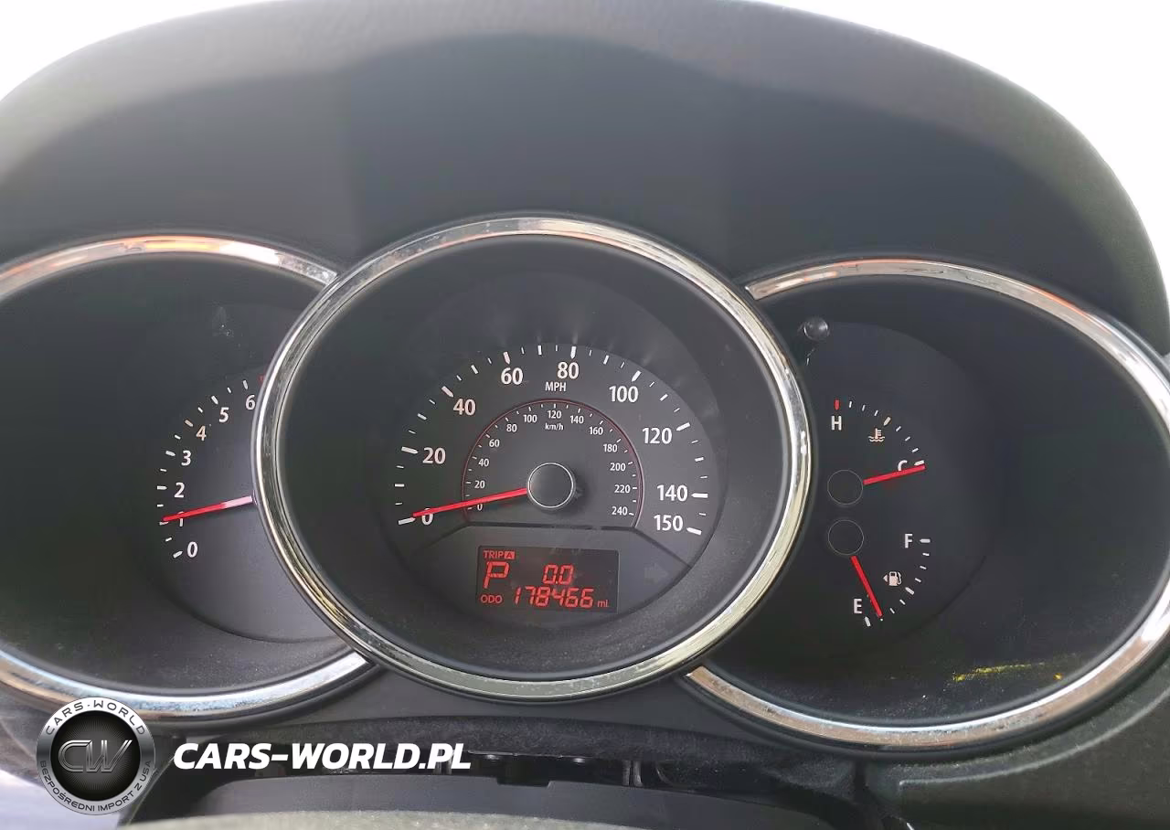 2011 Kia Sorento Lx VIN:5XYKT3A14BG154099 - 9