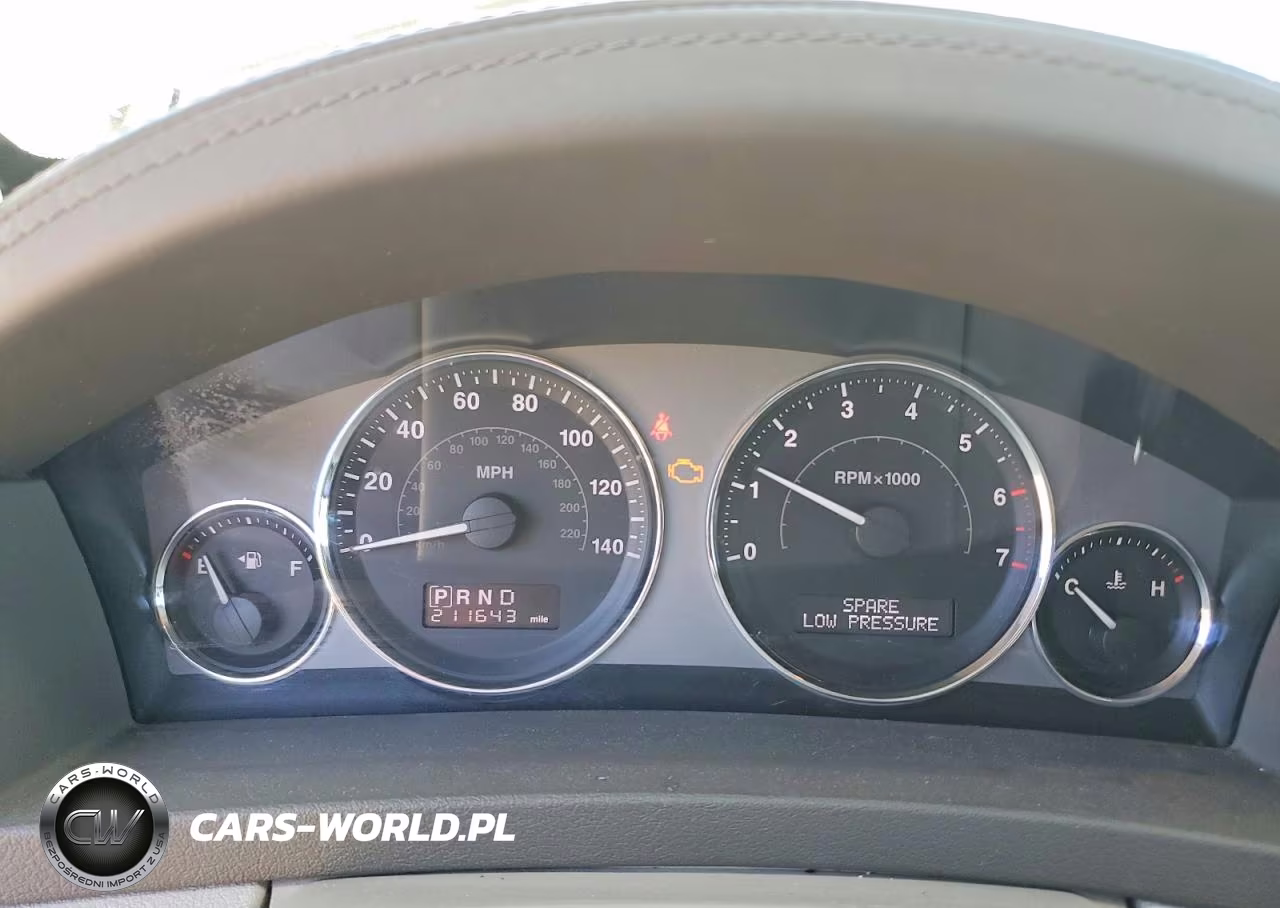 2010 Jeep Grand Cherokee VIN:1J4RR5GT6AC151235 - 9
