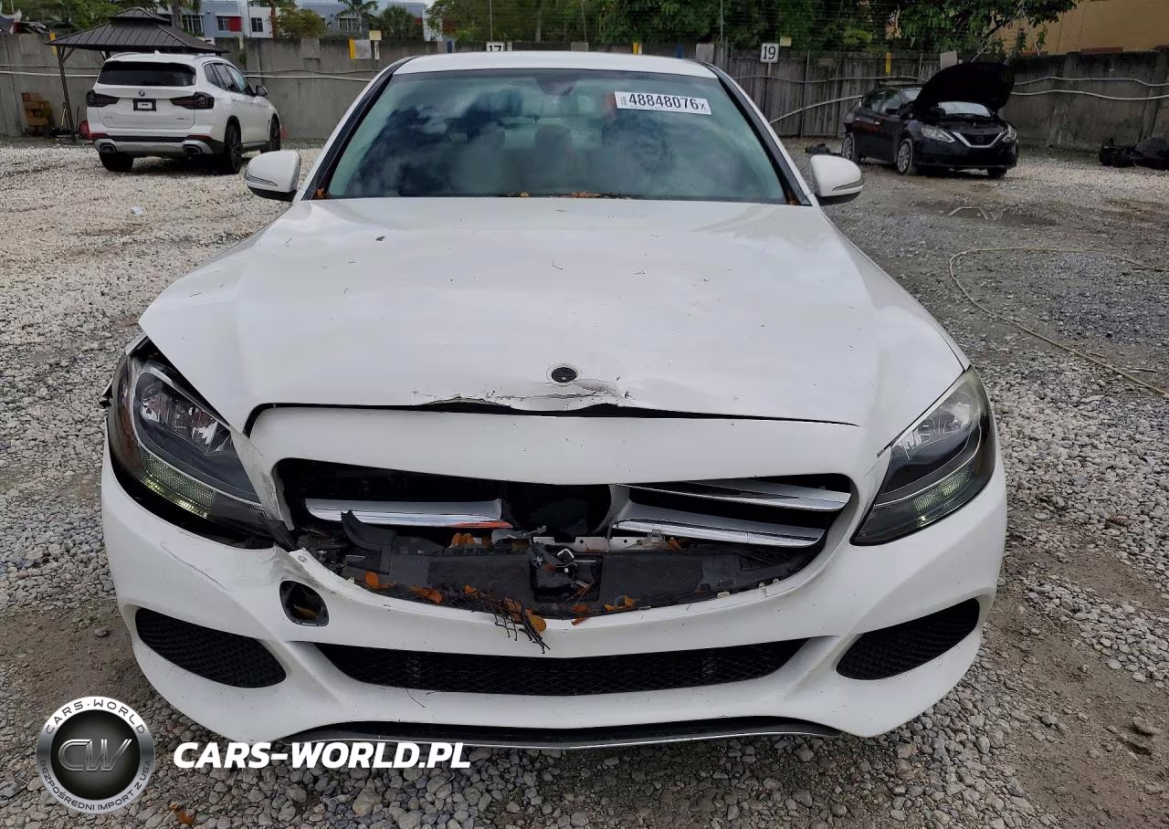 2015 Mercedes-Benz C 300 4Matic VIN:55SWF4KB2FU017941 - 5