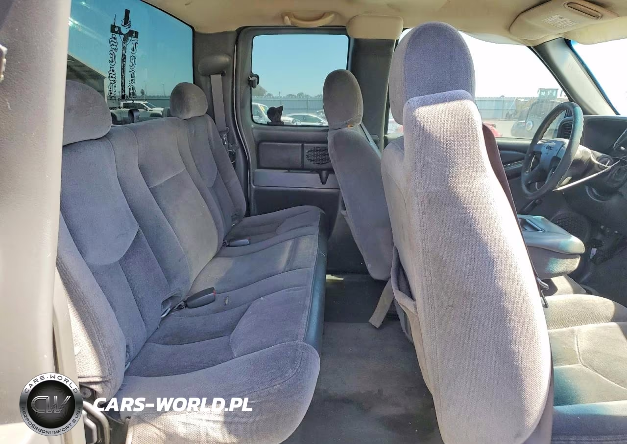 2005 GMC New Sierra C1500 VIN:2GTEC19TX51311494 - 10