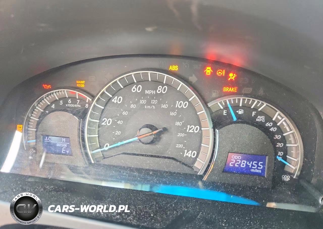 2014 Toyota Camry Se VIN:4T1BF1FK0EU432749 - 9
